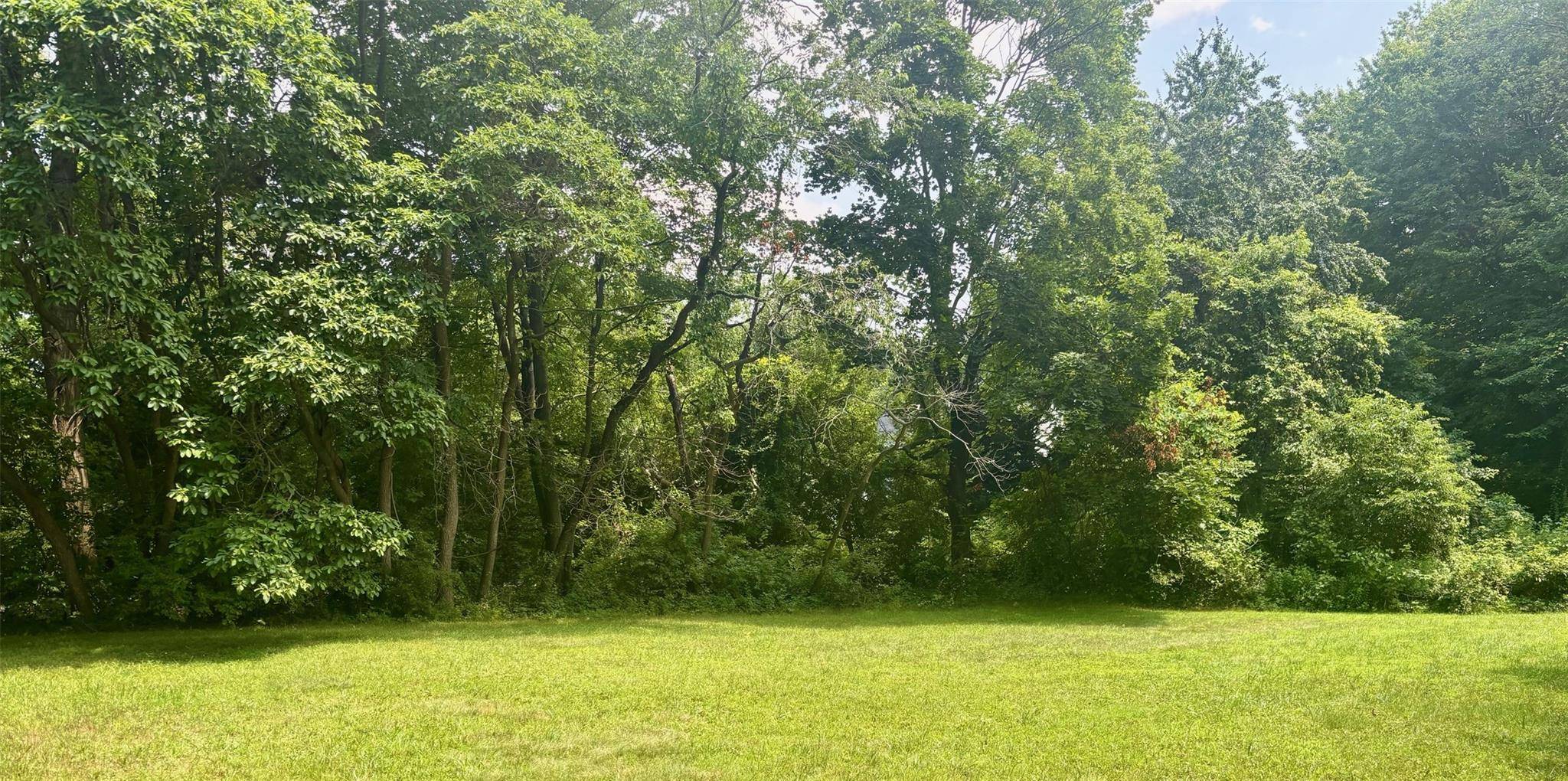 Huntington, NY 11743,34 Warner RD