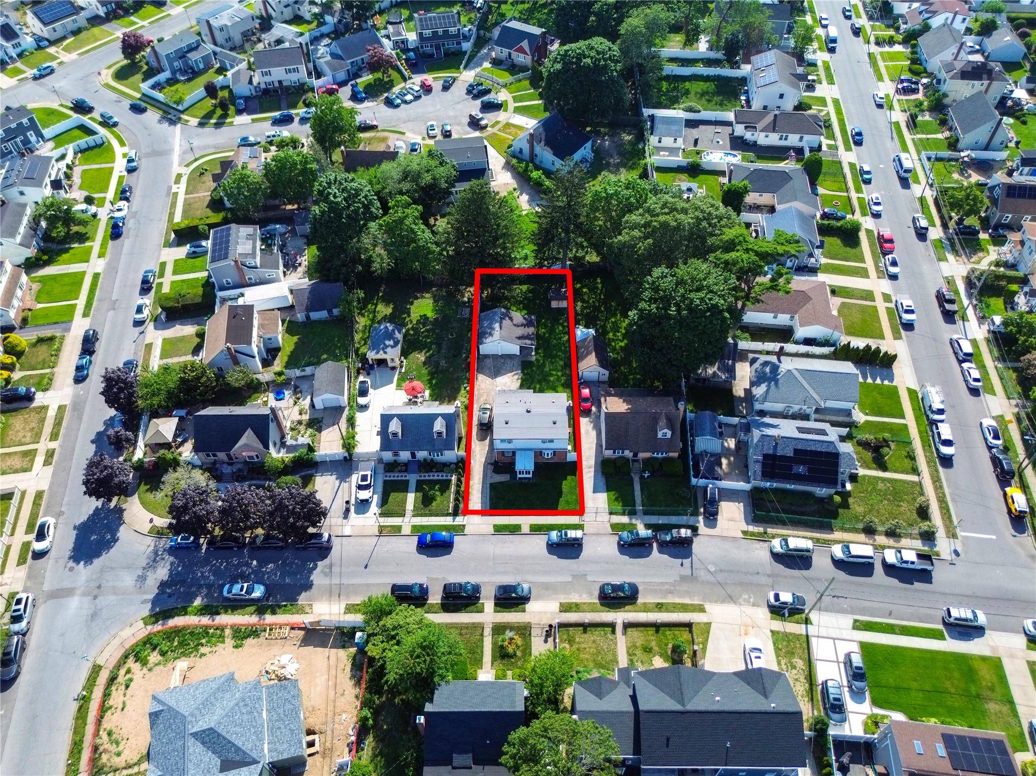 Uniondale, NY 11553,550 Armond ST