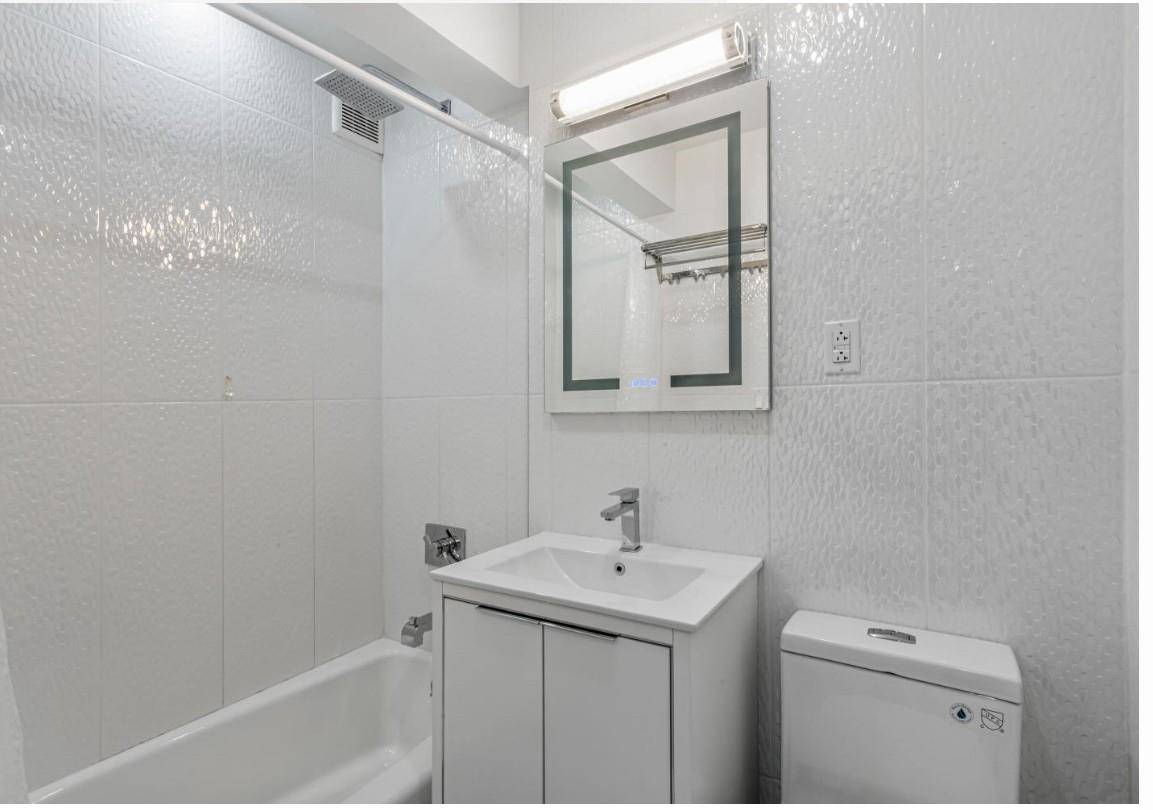 Forest Hills, NY 11375,100-25 Queens BLVD #7M
