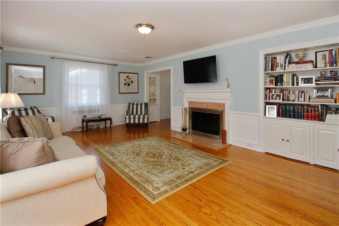 Scarsdale, NY 10583,14 Ross RD