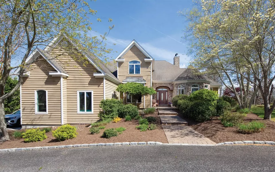 115 Highland RD, Southampton, NY 11968