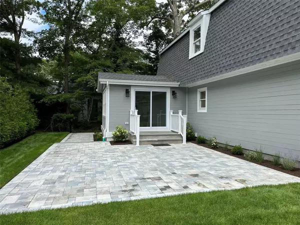 Southampton, NY 11968,20 Oak Grove RD