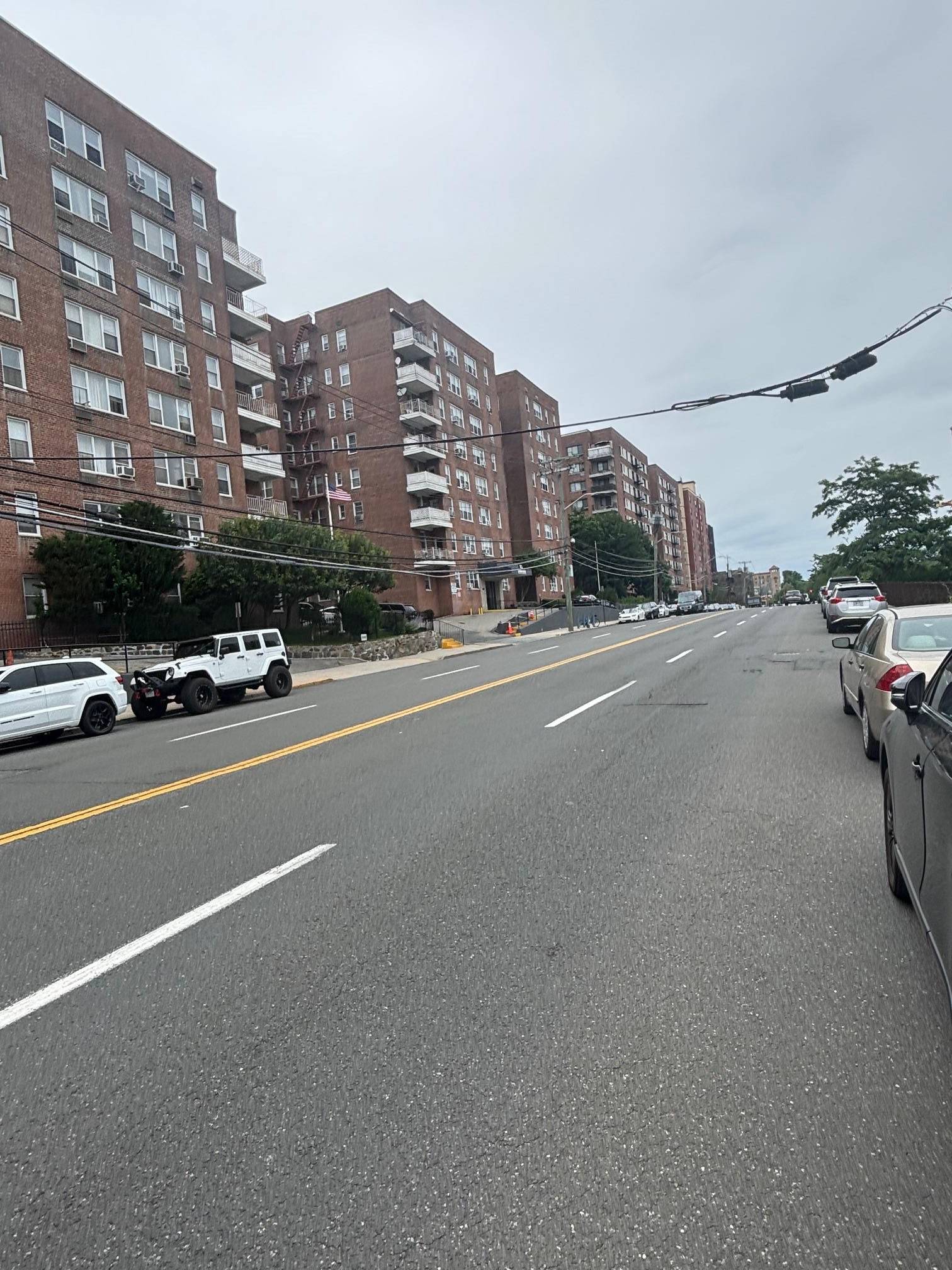 Bronxville, NY 10704,355 Bronx River RD #1B