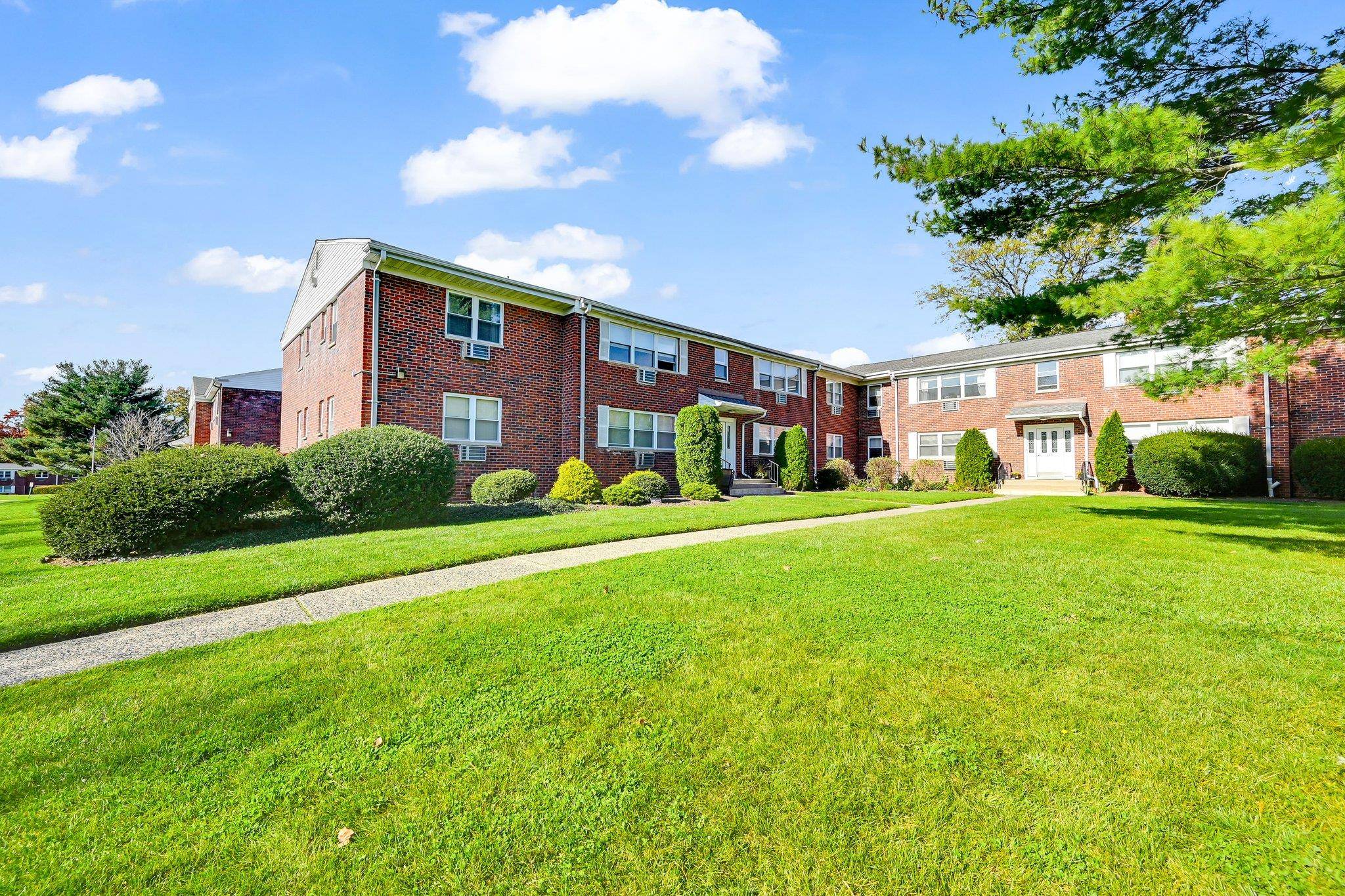 Pearl River, NY 10965,237 N Middletown RD #B