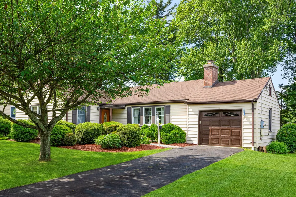 White Plains, NY 10605,16 Ria DR
