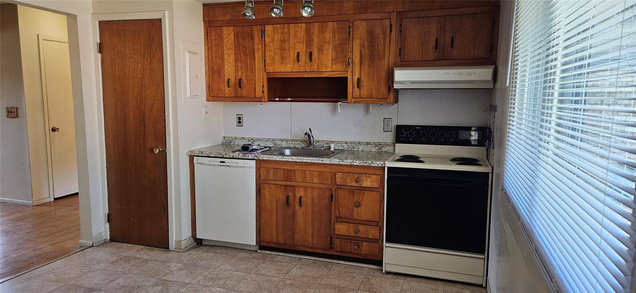 Congers, NY 10920,4 Ridge RD #B4