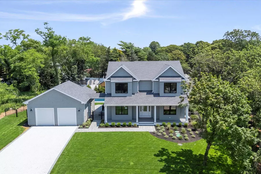 520 Zena RD, Mattituck, NY 11952
