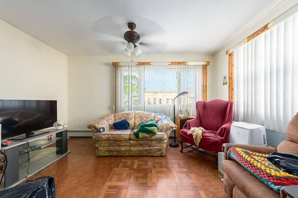 Queens Village, NY 11433,10702 165th ST