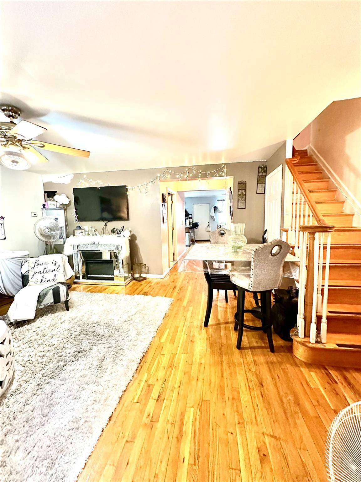 Bronx, NY 10452,1389 Shakespeare AVE