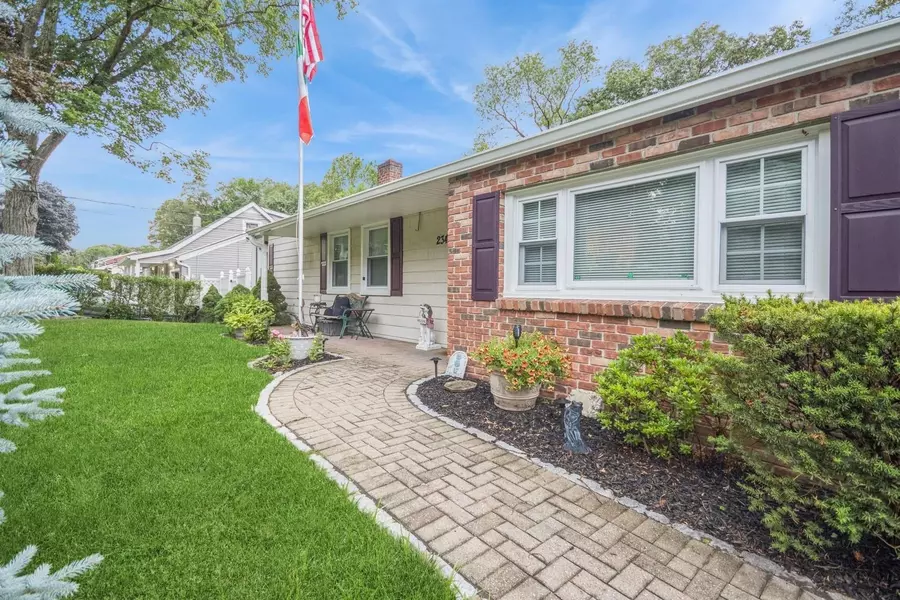 234 Millington RD, Cortlandt Manor, NY 10567