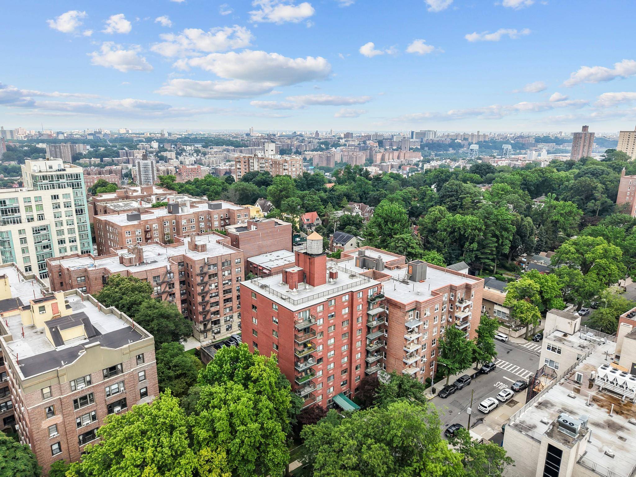 Bronx, NY 10463,3220 Fairfield AVE #6A