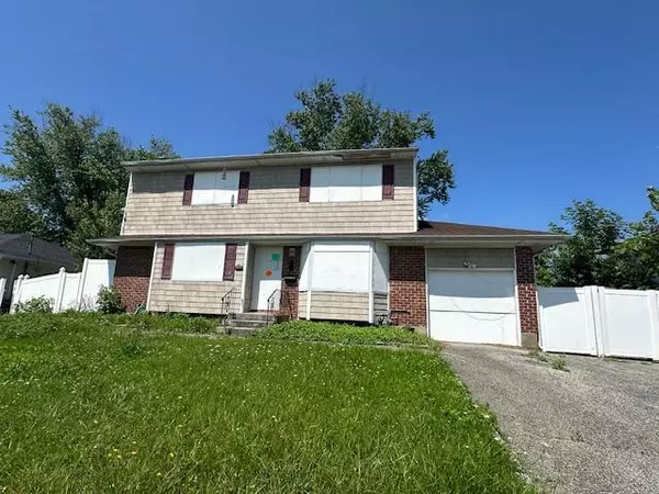 190 Burlington AVE, Deer Park, NY 11729