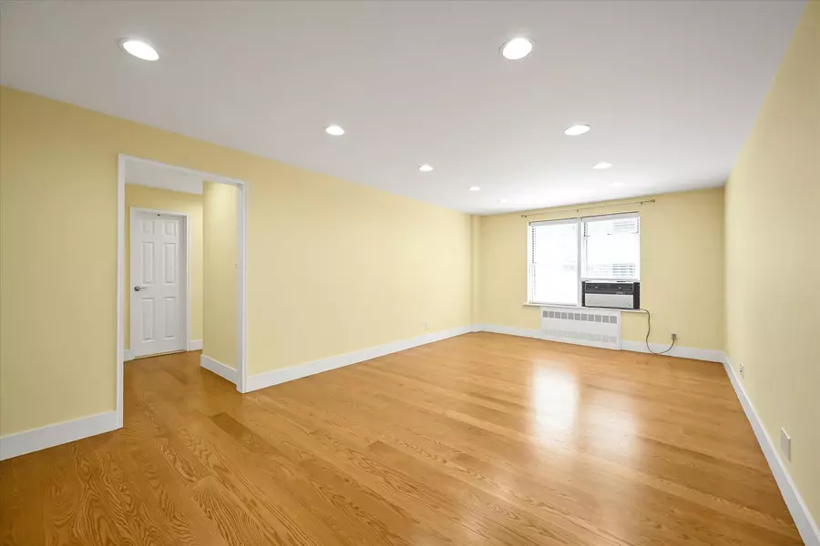 65-05 Yellowstone BLVD #1A, Forest Hills, NY 11375