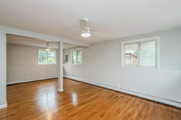 Deer Park, NY 11729,24 Hickory ST