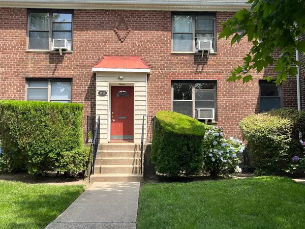 Flushing, NY 11358,191-09 39 AVE #164