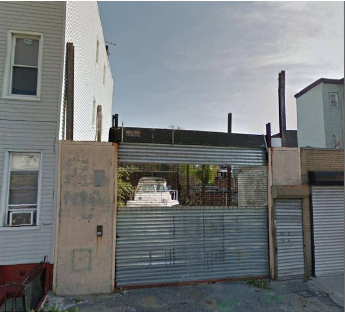 253 Ashford ST, Brooklyn, NY 11207
