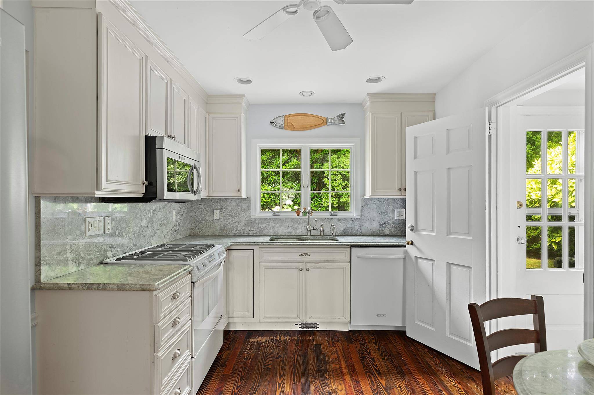 Rockville Centre, NY 11570,93 Fountain AVE