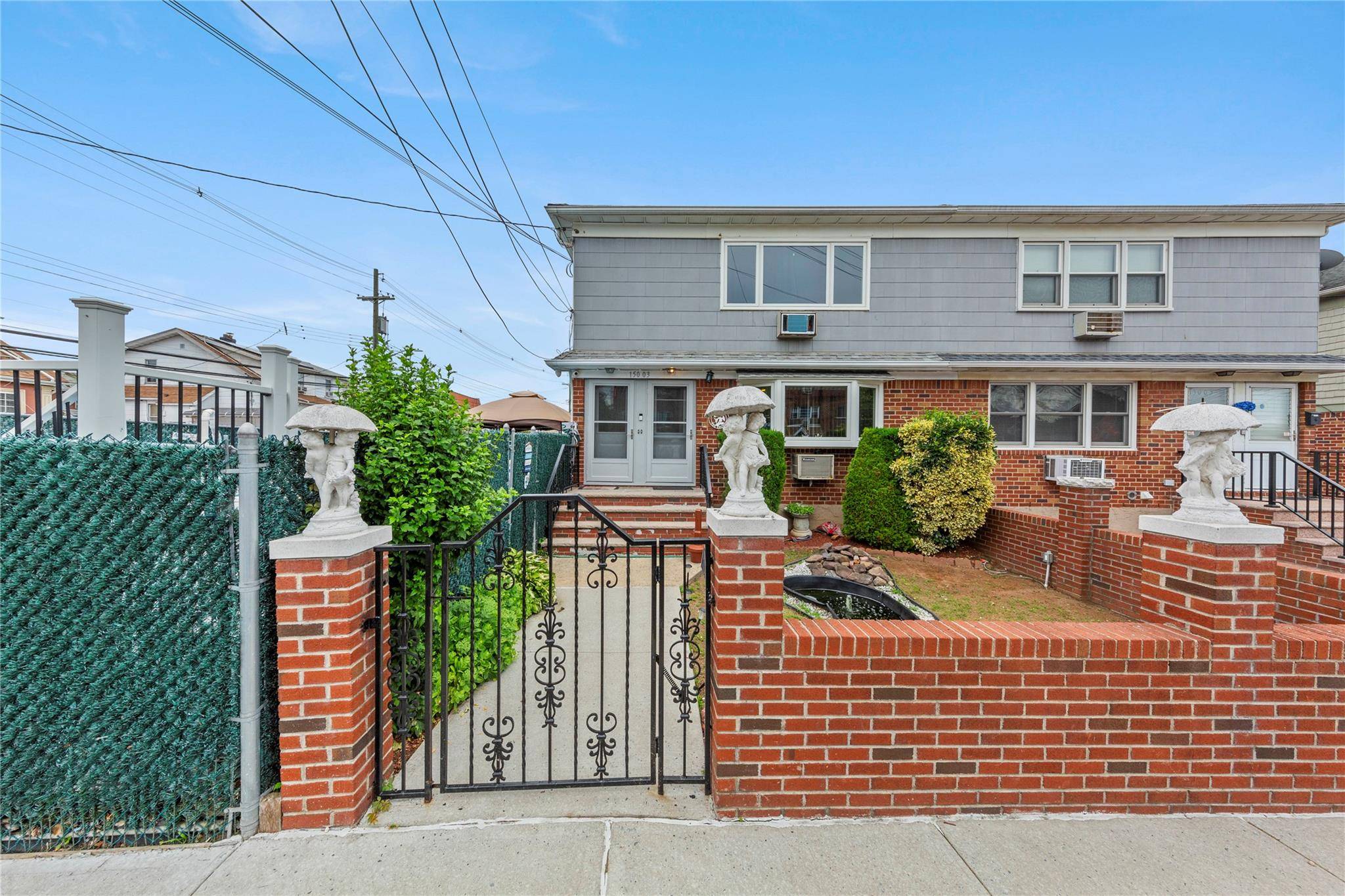 Ozone Park, NY 11417,150-03 Centreville ST