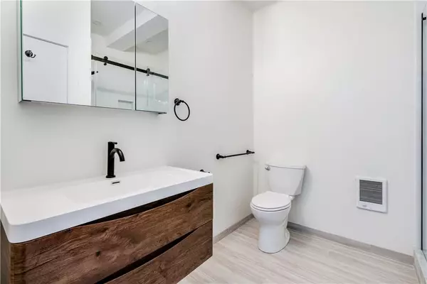 Poughkeepsie, NY 12601,202 Hooker AVE #2