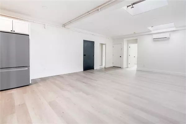 Poughkeepsie, NY 12601,202 Hooker AVE #2