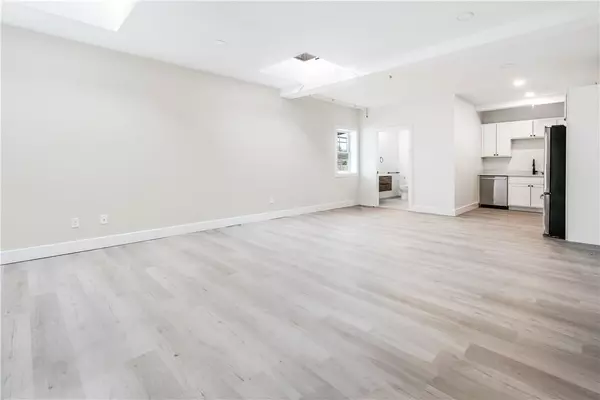 Poughkeepsie, NY 12601,202 Hooker AVE #2