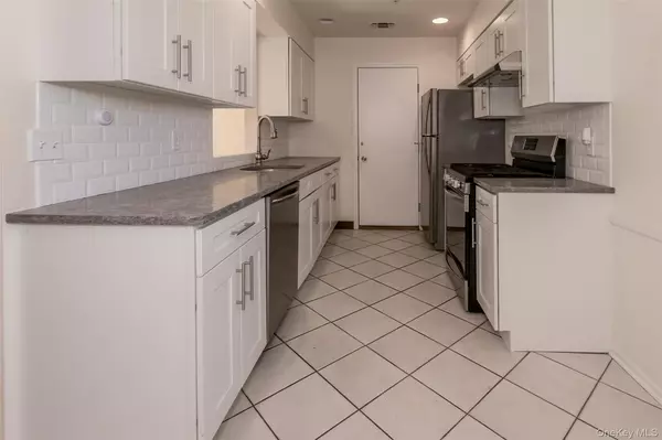 Warwick, NY 10990,37 Candlestick CT