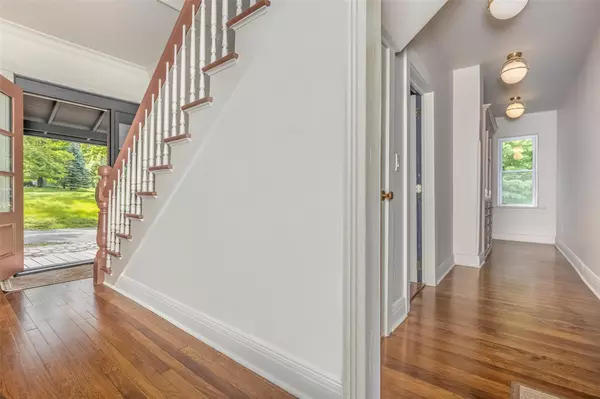 Cragsmoor, NY 12420,405 Vista Maria Road