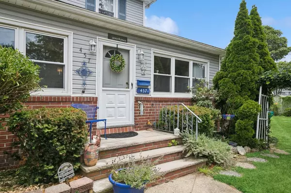 Farmingdale, NY 11735,457 Secatogue AVE