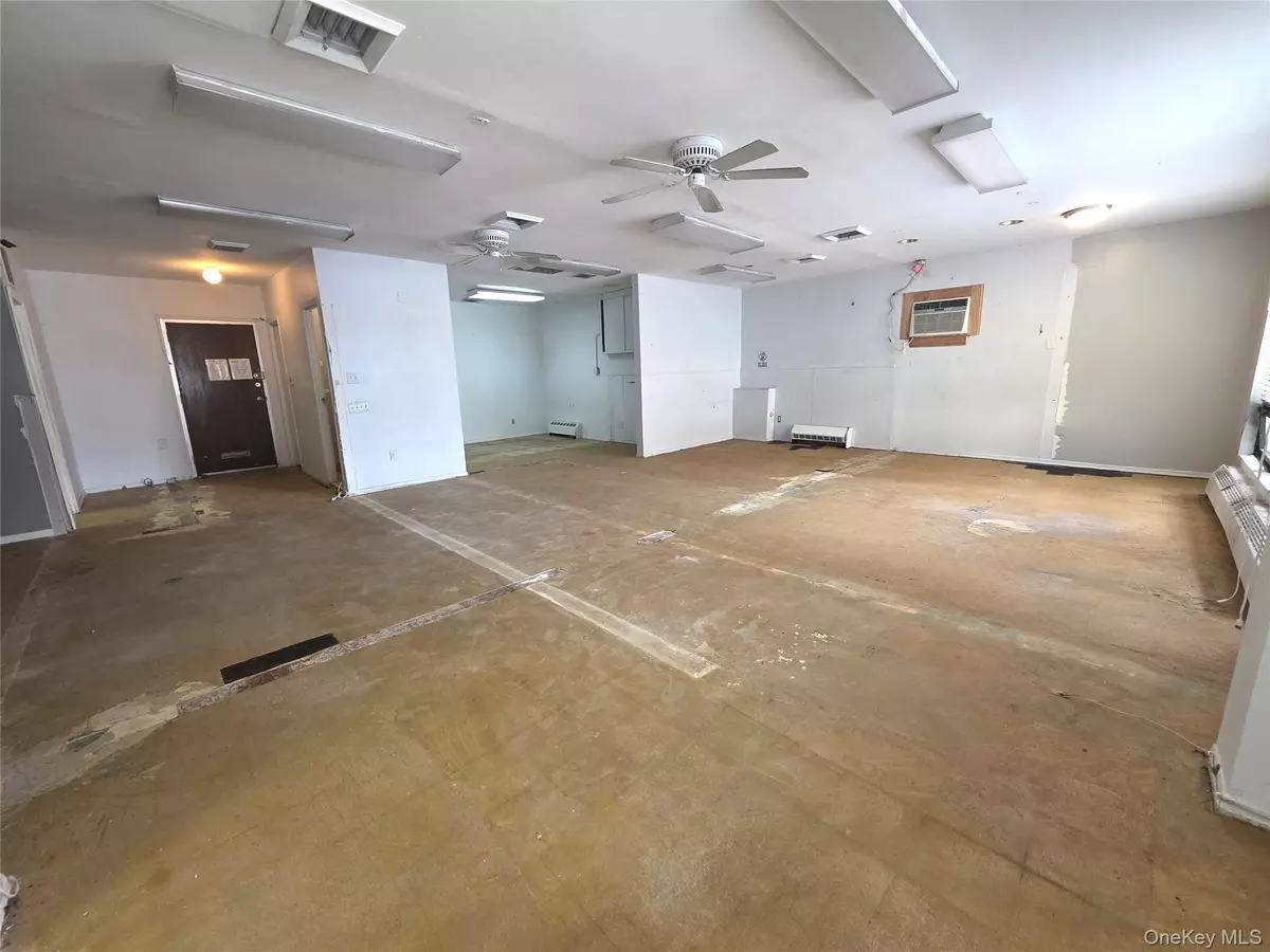 Woodside, NY 11377,40-14 72nd ST