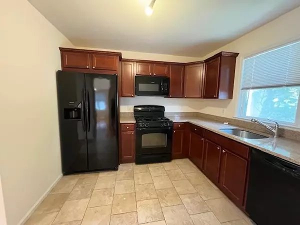 Port Washington, NY 11050,39 Sands Point RD #B