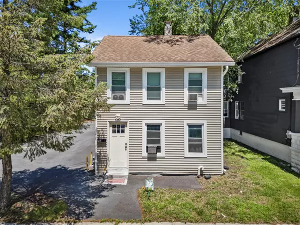 17 Sterling ST, Middletown, NY 10940