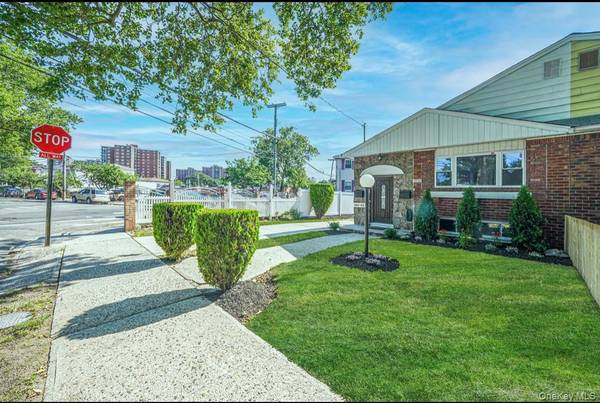 Jamaica, NY 11434,14003 161st ST