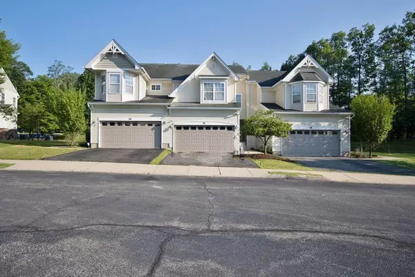 49 Cornwall LN, Middletown, NY 10940