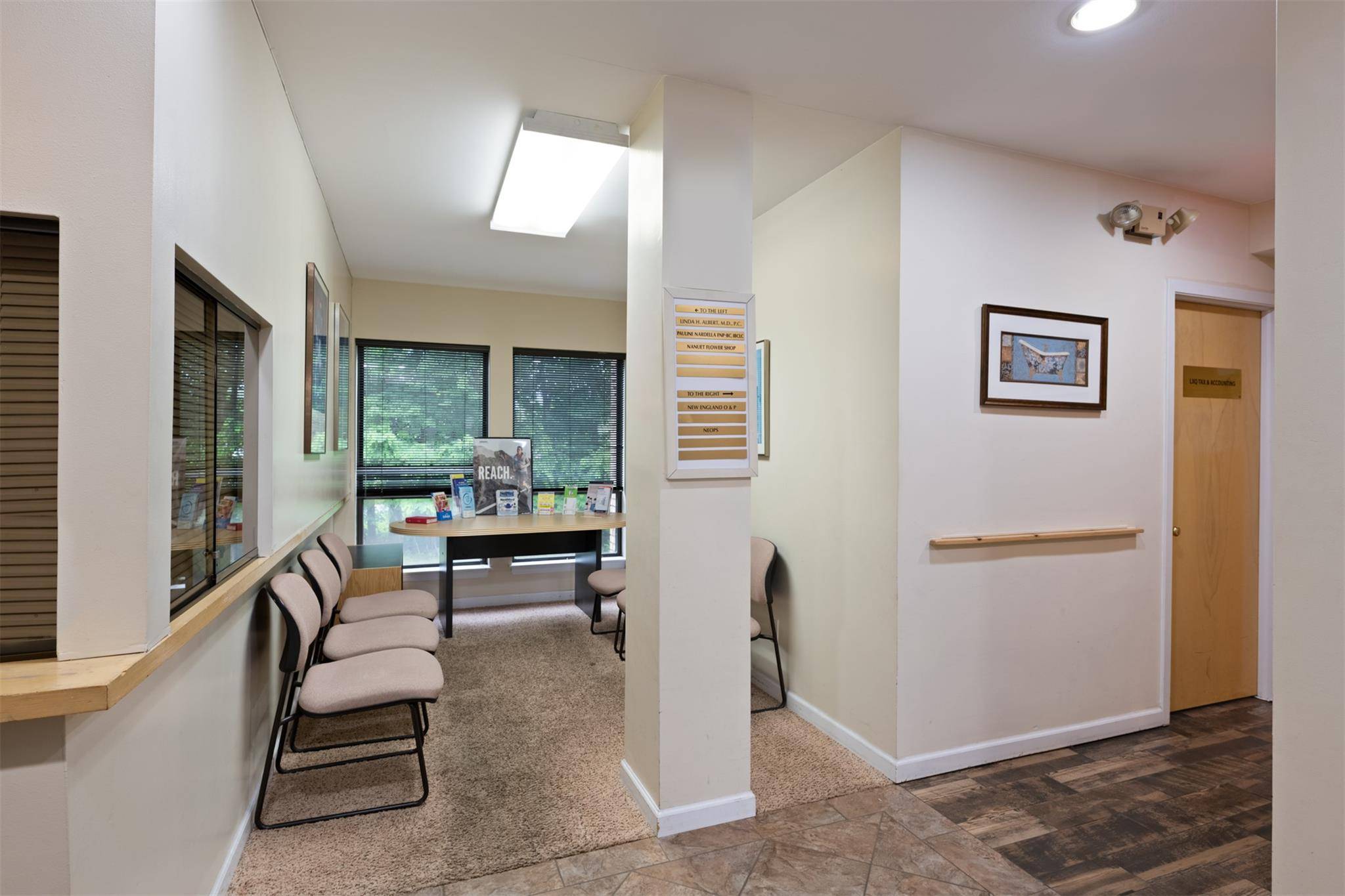 Nanuet, NY 10954,55 Old Turnpike #207