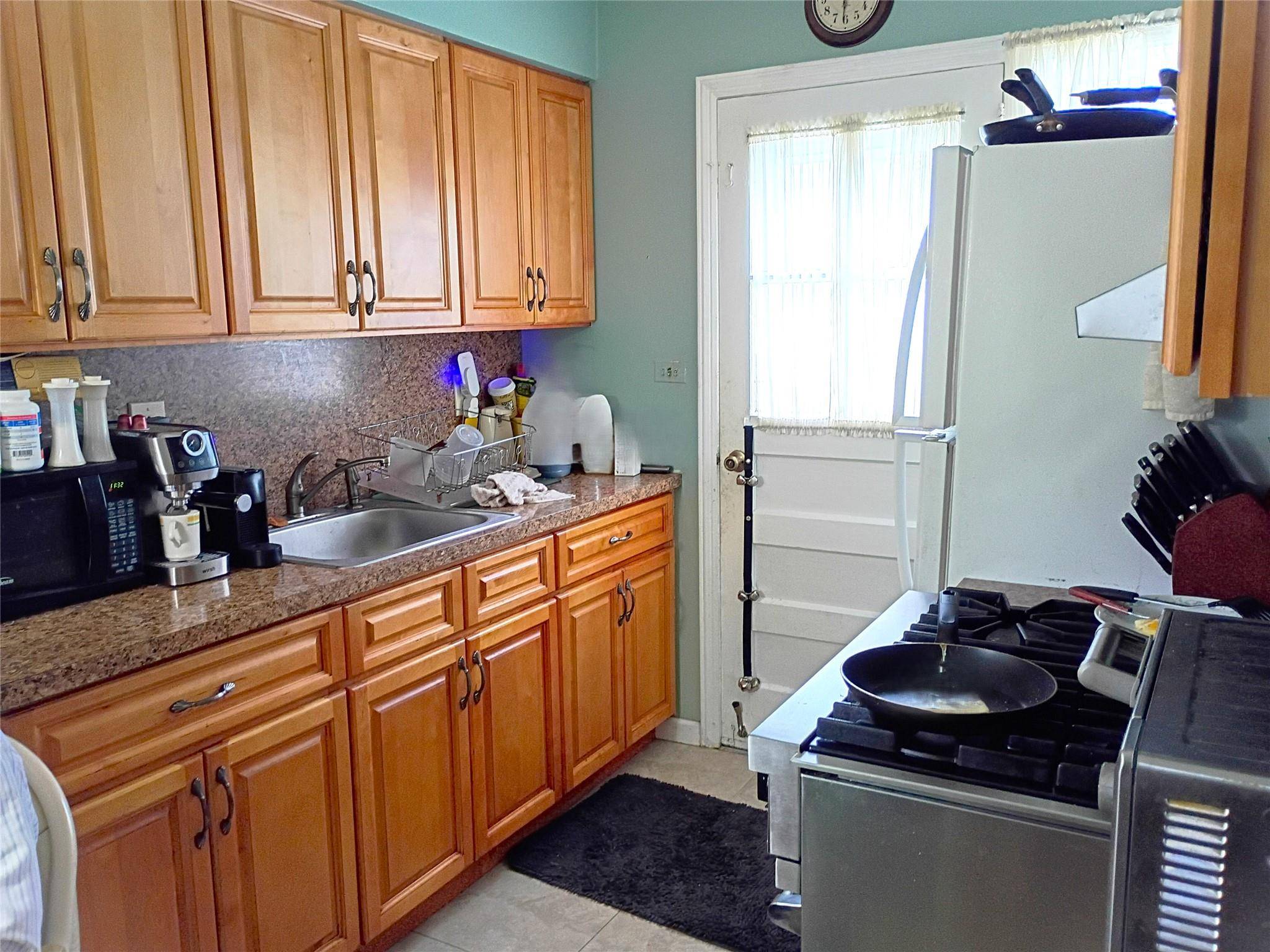 Hempstead, NY 11550,381 Baldwin RD