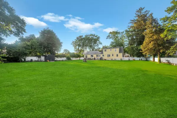 Huntington Station, NY 11746,25 E 13th ST