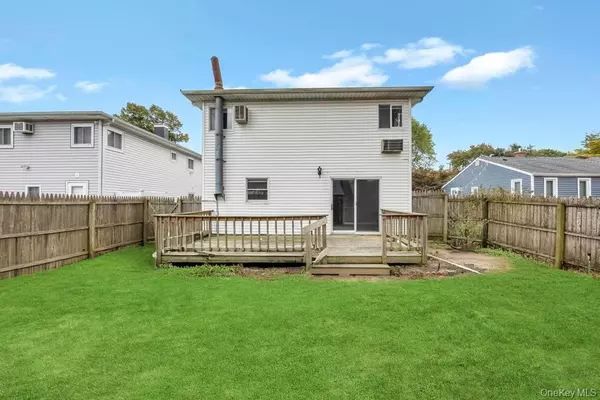 West Babylon, NY 11704,833 Bermuda RD