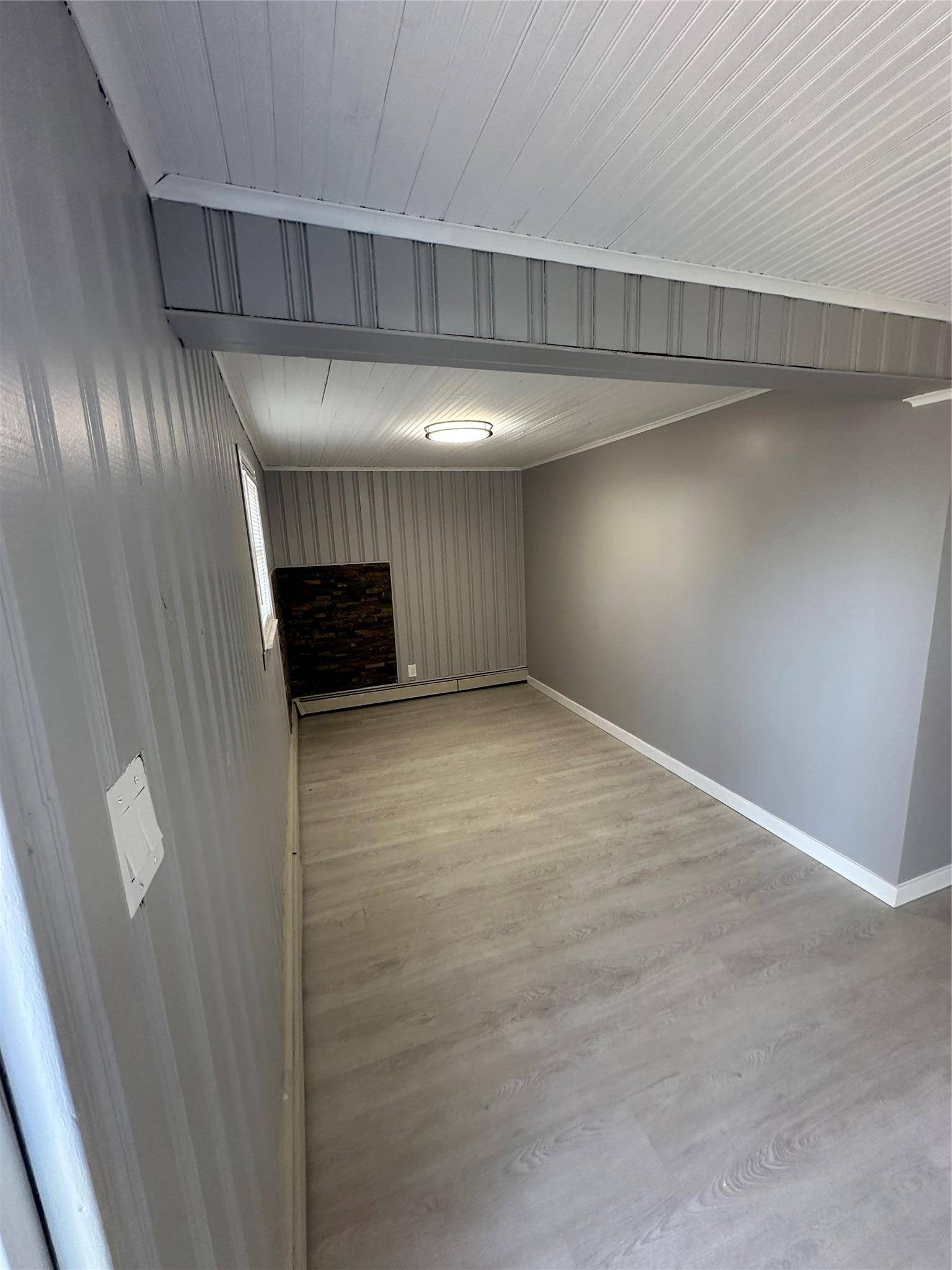 West Babylon, NY 11704,833 Bermuda RD