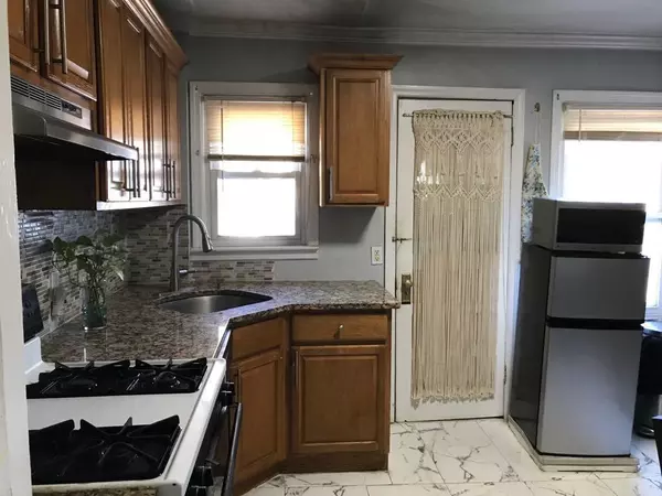 Jamaica, NY 11434,118-29 152nd ST