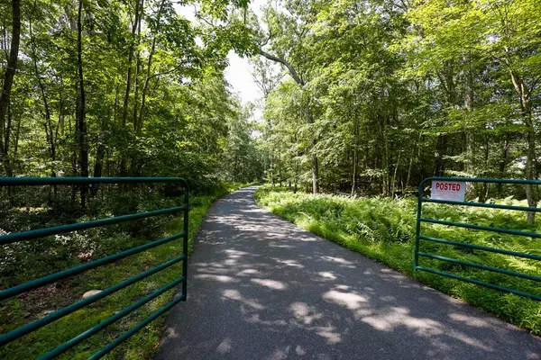 Sparrowbush, NY 12780,101 W Peenpack TRL