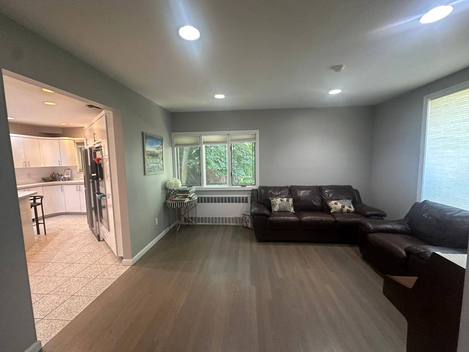 Woodmere, NY 11598,373 Northfield RD