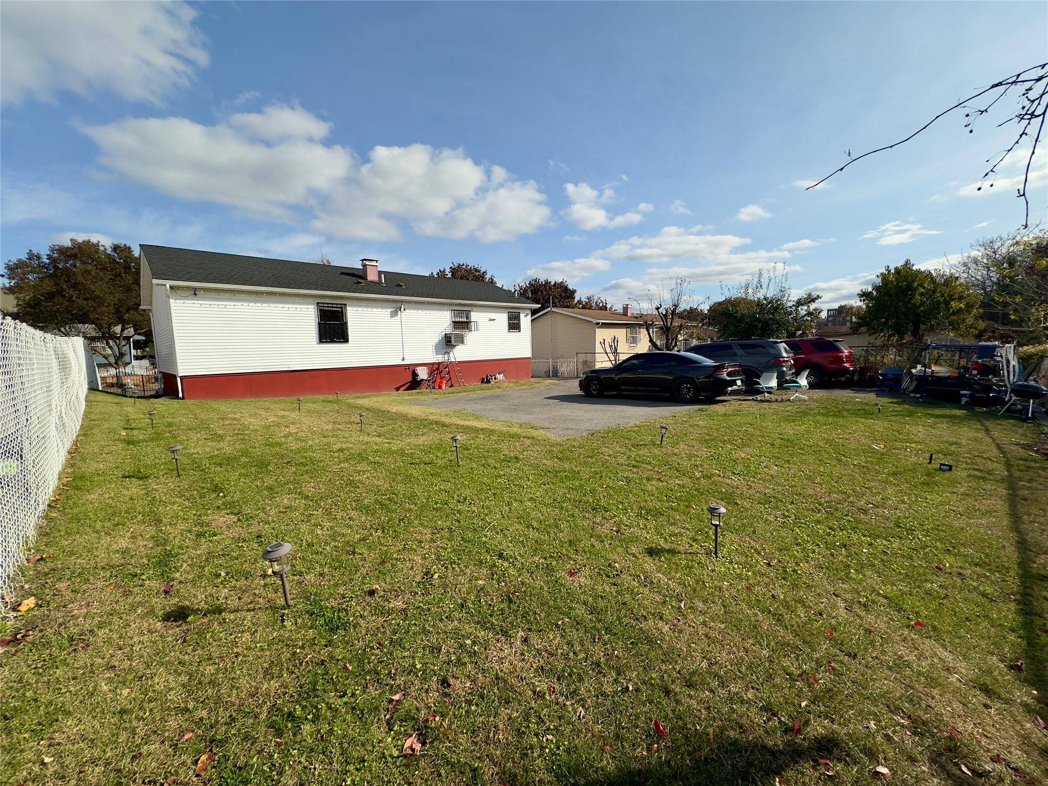Bronx, NY 10460,1565 Charlotte ST