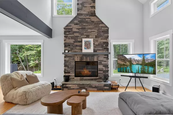 Narrowsburg, NY 12764,107 Maple LN