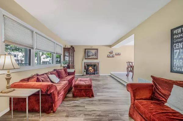 Melville, NY 11747,12 Sycamore ST