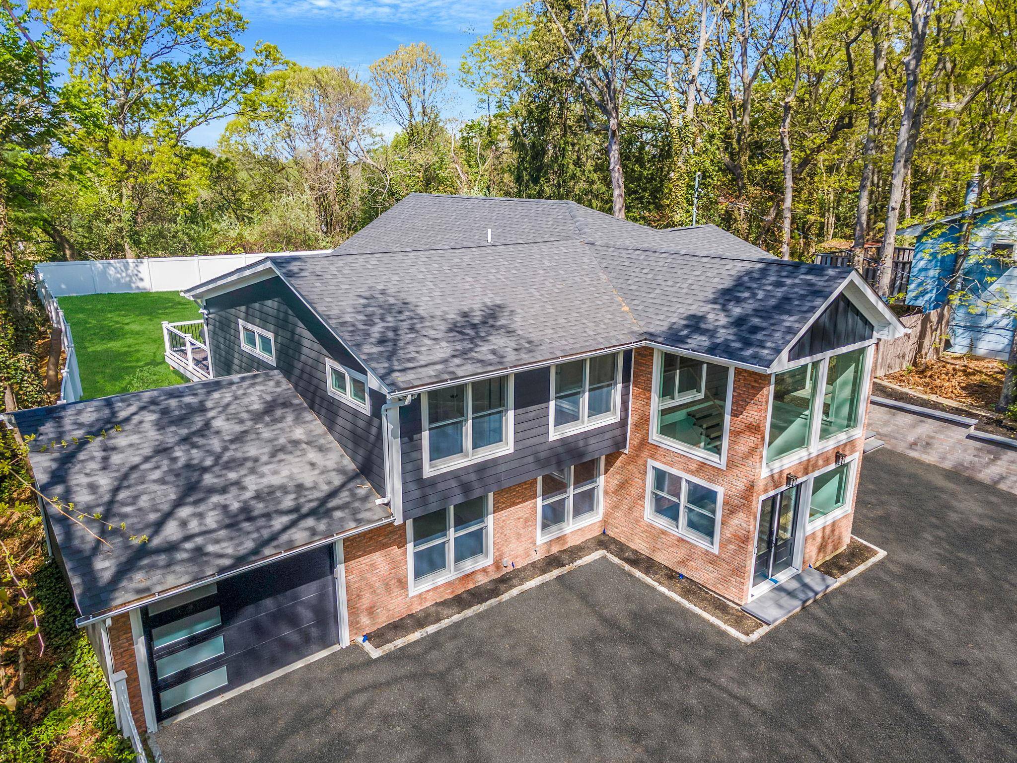 Smithtown, NY 11787,40 Friendly RD
