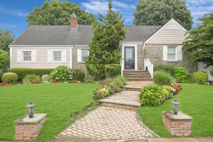 3309 Balsam ST, Oceanside, NY 11572