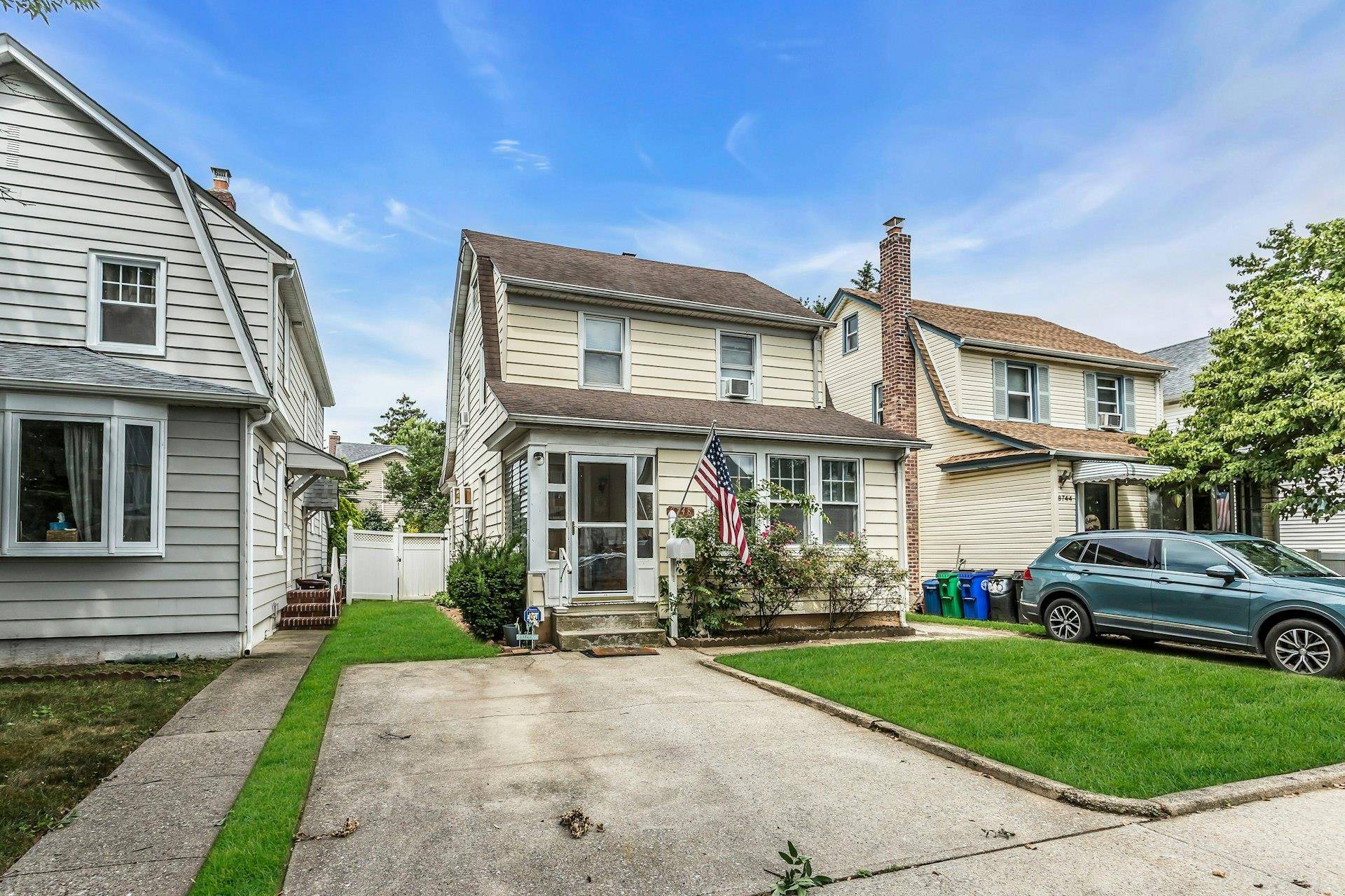 Bellerose, NY 11426,8748 252nd ST