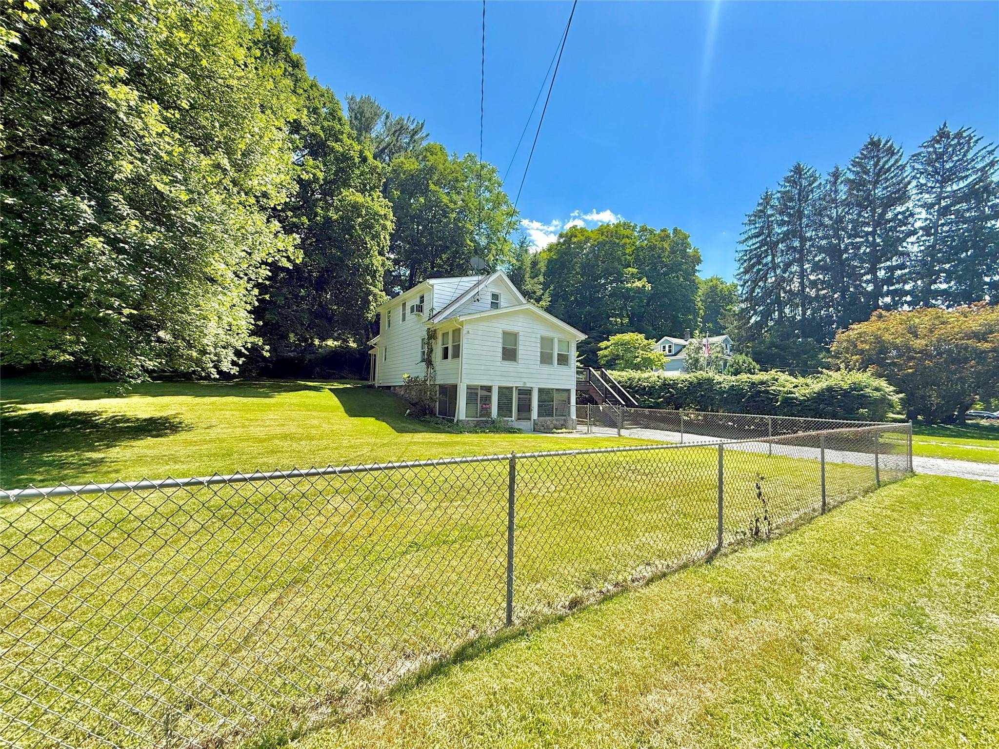 55 Red Mill RD, Cortlandt Manor, NY 10567