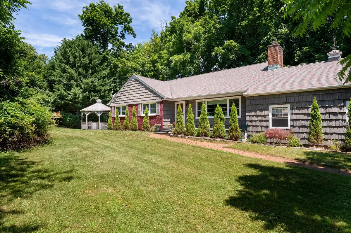 Stony Brook, NY 11790,11 Quaker PATH