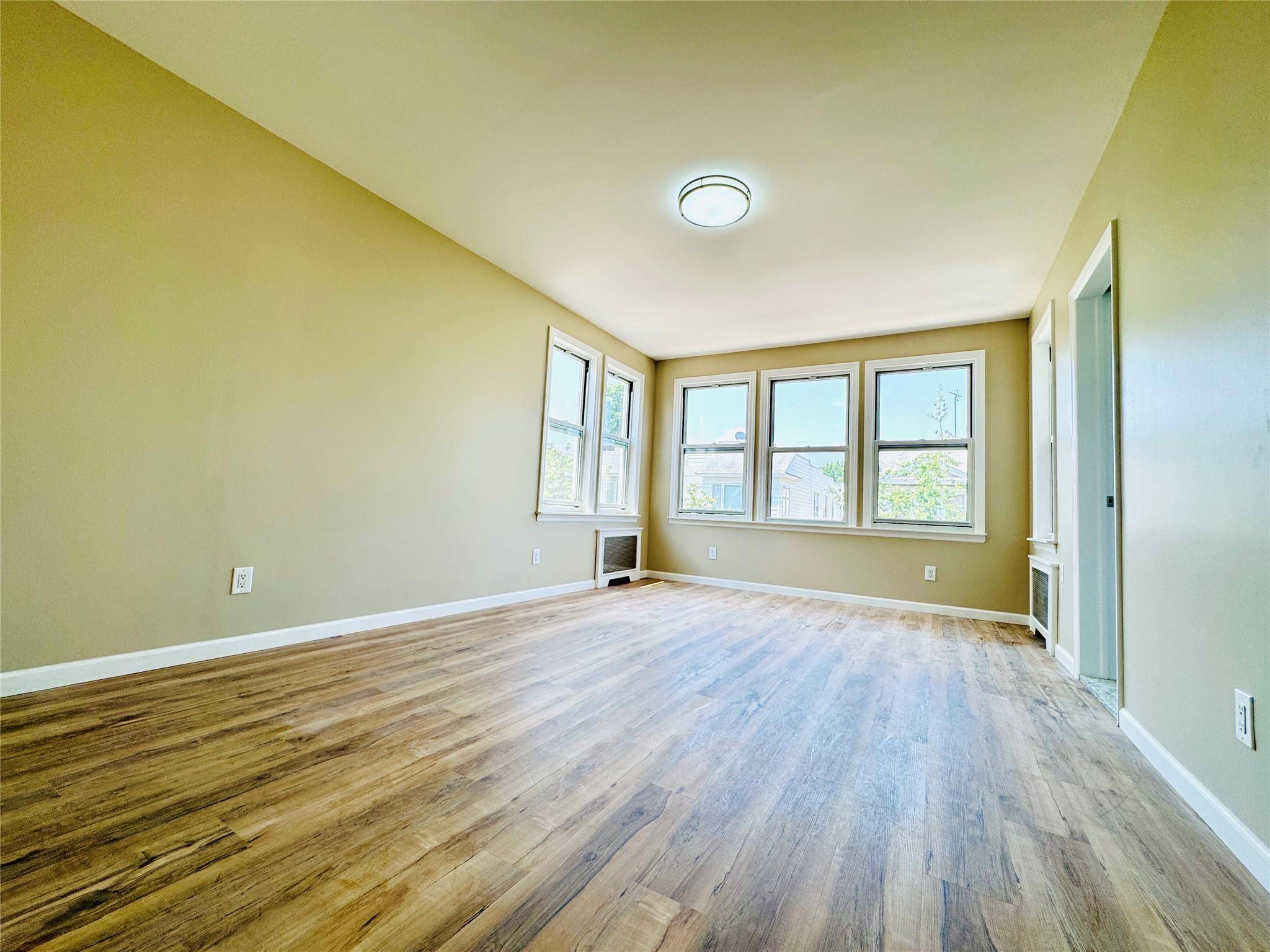 7829 84th ST #2, Glendale, NY 11385